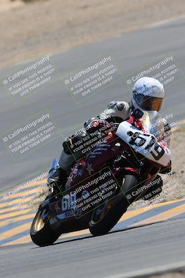 media/Apr-09-2023-SoCal Trackdays (Sun) [[333f347954]]/Turn 10 (115pm)/